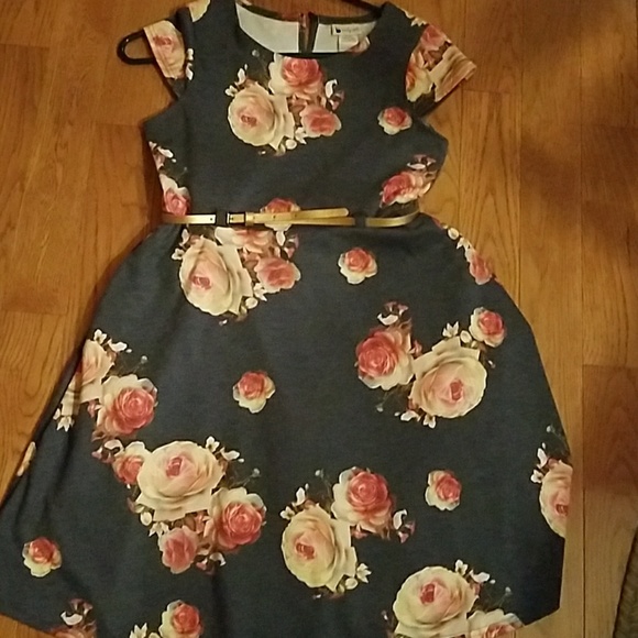 emily west Other - Floral dress